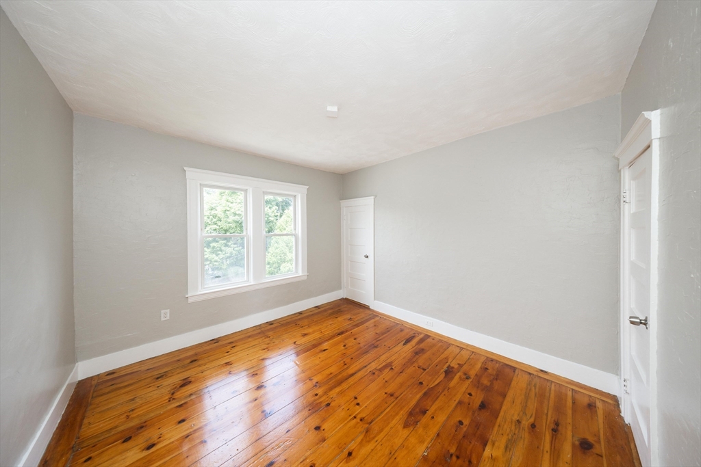 3 bed, 1 bath apartment for rent at 38 Everard St Unit U3, Worcester — photo 9 of 16