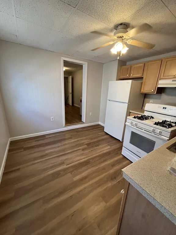 2 bed, 1 bath apartment for rent at 38 Everett St Unit 2, Medford — photo 17 of 29