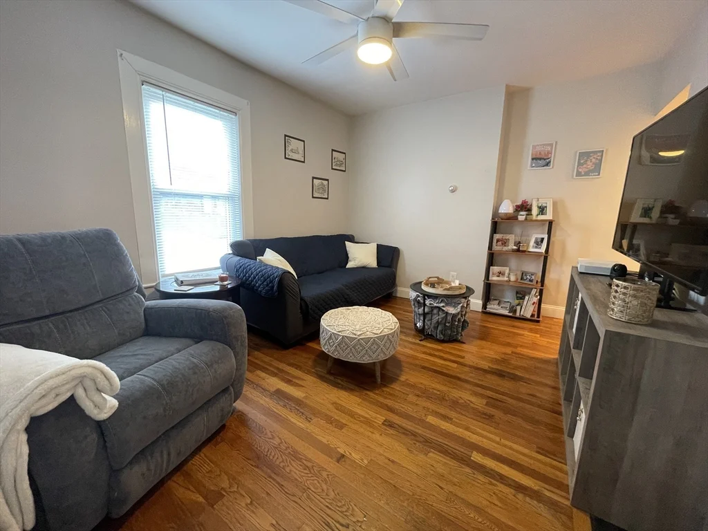 2 bed, 1 bath apartment for rent at 38 Faxon St Unit 38, Nonantum — photo 7 of 17