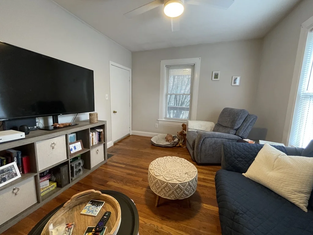 2 bed, 1 bath apartment for rent at 38 Faxon St Unit 38, Nonantum — photo 5 of 17
