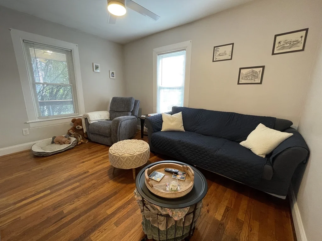2 bed, 1 bath apartment for rent at 38 Faxon St Unit 38, Nonantum — photo 6 of 17