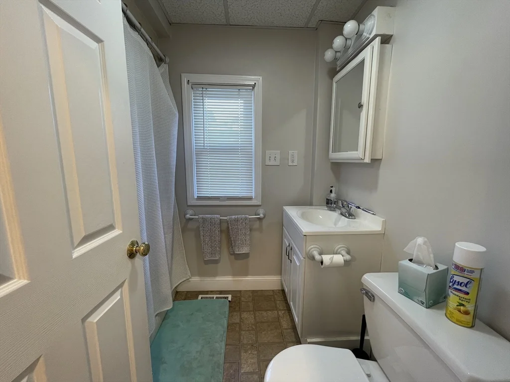 2 bed, 1 bath apartment for rent at 38 Faxon St Unit 38, Nonantum — photo 15 of 17