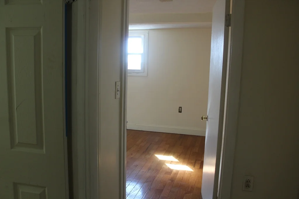 3 bed, 1 bath apartment for rent at 38 Fisk Ave, Magoun Square — photo 13 of 13