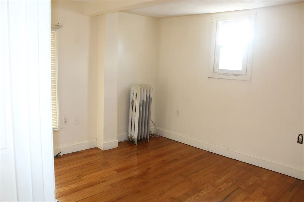 3 bed, 1 bath apartment for rent at 38 Fisk Ave, Magoun Square — photo 12 of 13