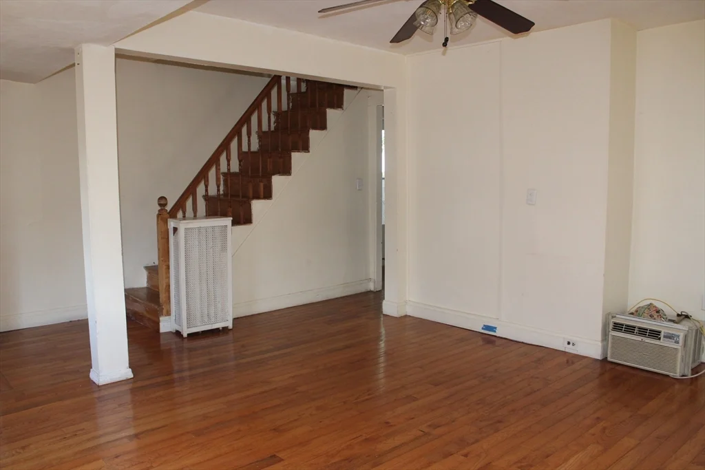 3 bed, 1 bath apartment for rent at 38 Fisk Ave, Magoun Square — photo 7 of 13