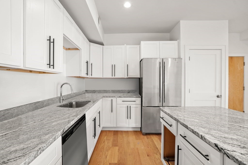 2 bed, 2 bath apartment for rent at 38 Fleet St Unit 3, North End