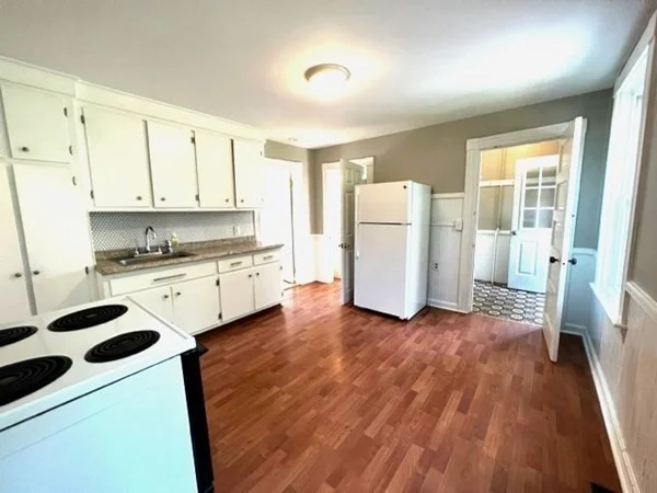 1 bed, 1 bath apartment for rent at 38 Folsom Unit 1, East Bridgewater — photo 2 of 12