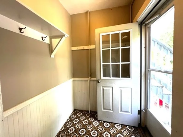 1 bed, 1 bath apartment for rent at 38 Folsom Unit 1, East Bridgewater — photo 3 of 12