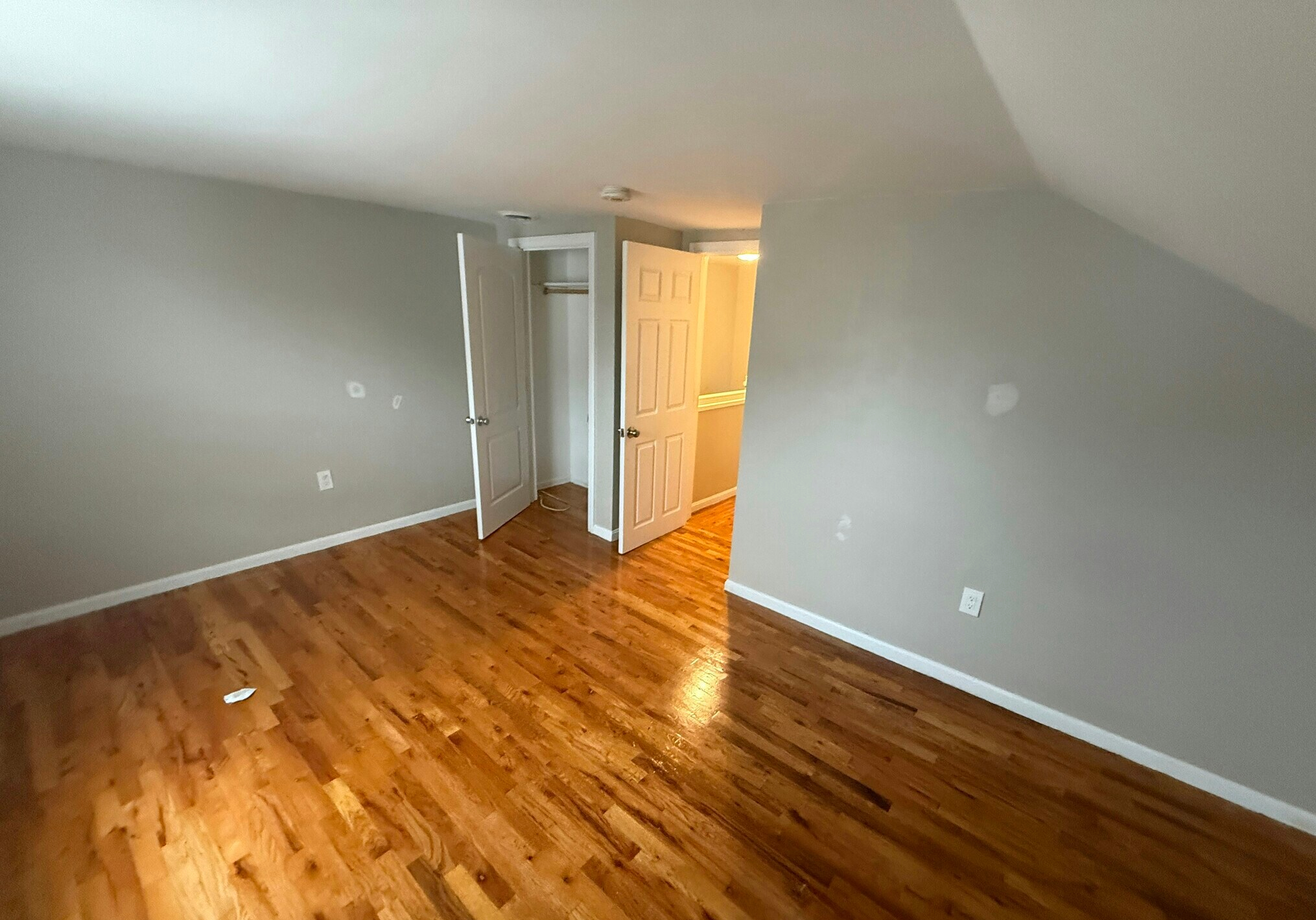 4 bed, 1 bath apartment for rent at 38 Forest Hills St Unit 2, Jamaica Plain — photo 9 of 10