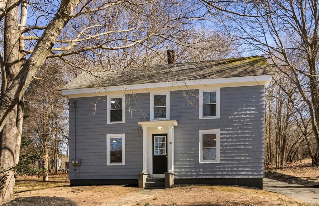 2 bed, 1 bath apartment for rent at 38 Forest St Unit 2, Danvers