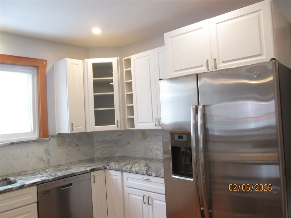 3 bed, 1 bath apartment for rent at 38 Forest St Unit 2, Peabody — photo 3 of 20