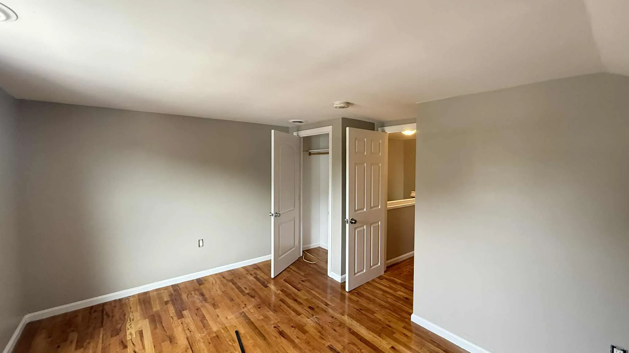 4 bed, 1 bath apartment for rent at 38 Forest St Unit 2, Roxbury — photo 8 of 14