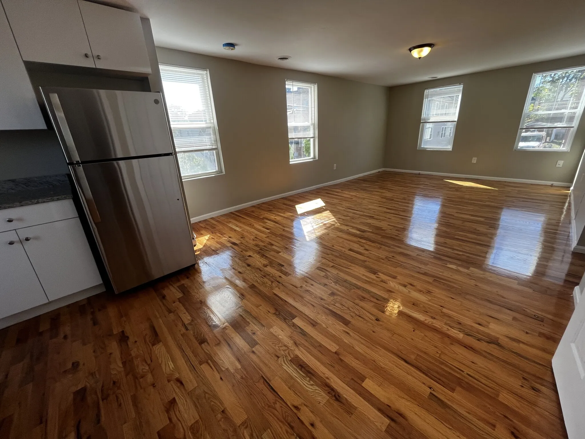 4 bed, 1 bath apartment for rent at 38 Forest St Unit 2, Roxbury — photo 2 of 14