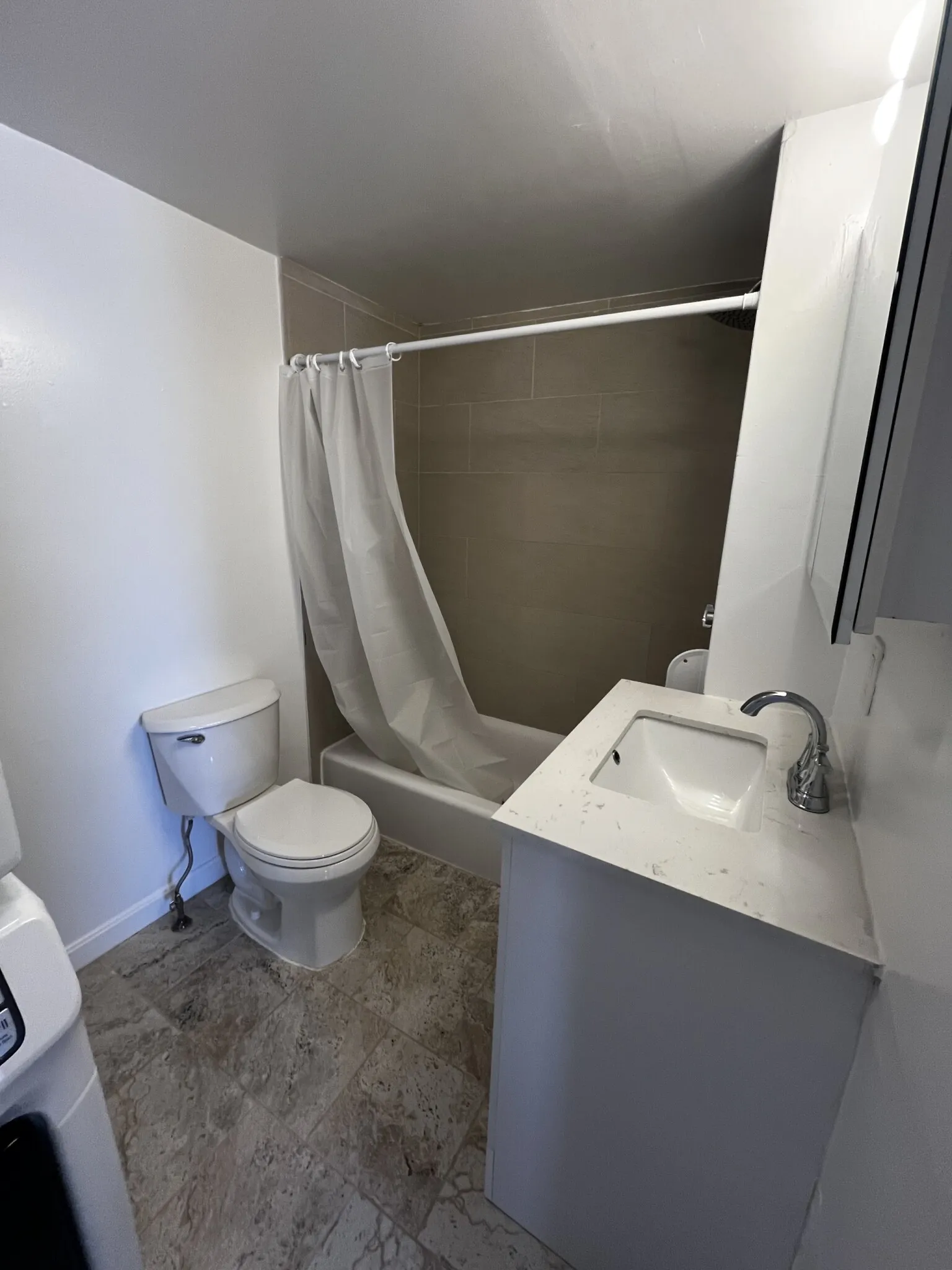 4 bed, 1 bath apartment for rent at 38 Forest St Unit 2, Roxbury — photo 12 of 14