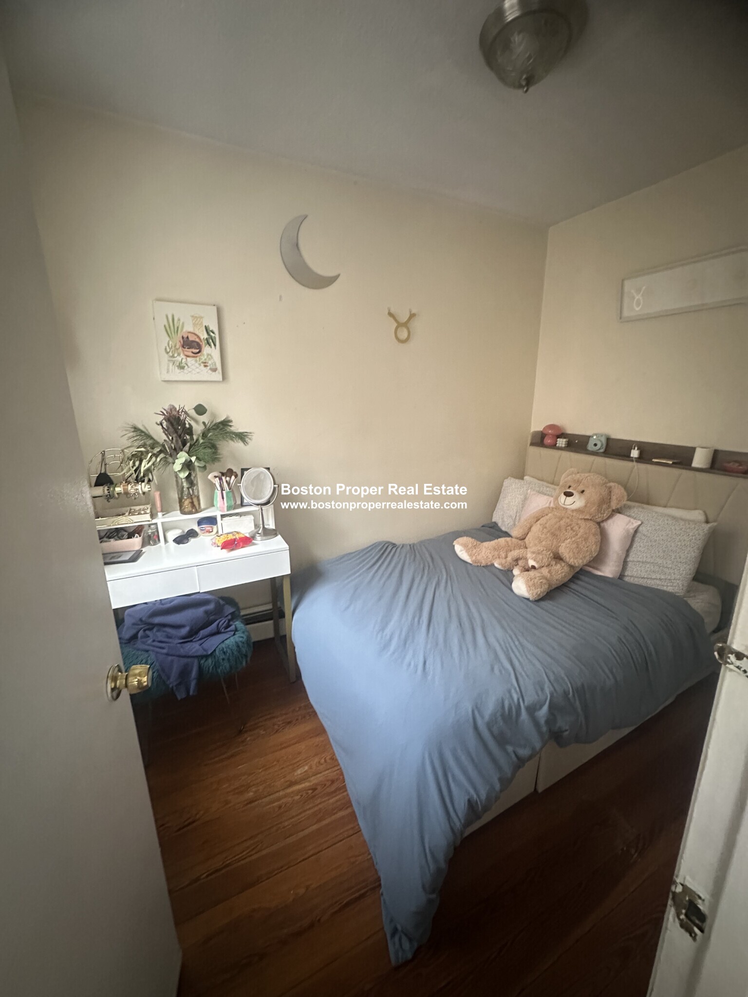 2 bed, 1 bath apartment for rent at 38 Garden St Unit 2, Beacon Hill — photo 6 of 7