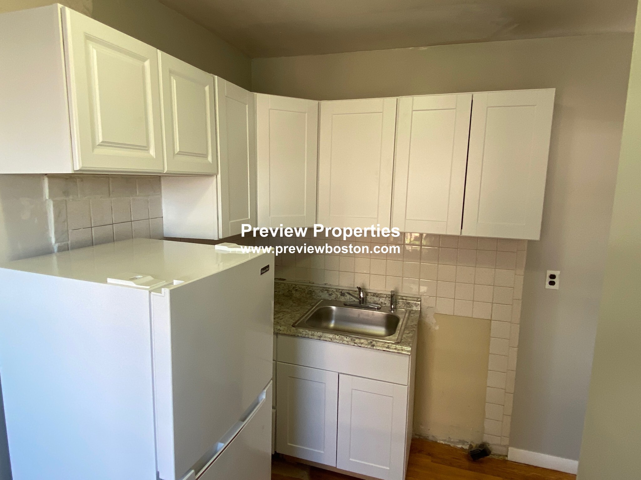 2 bed, 1 bath apartment for rent at 38 Garden St Unit 3P, Beacon Hill — photo 4 of 5