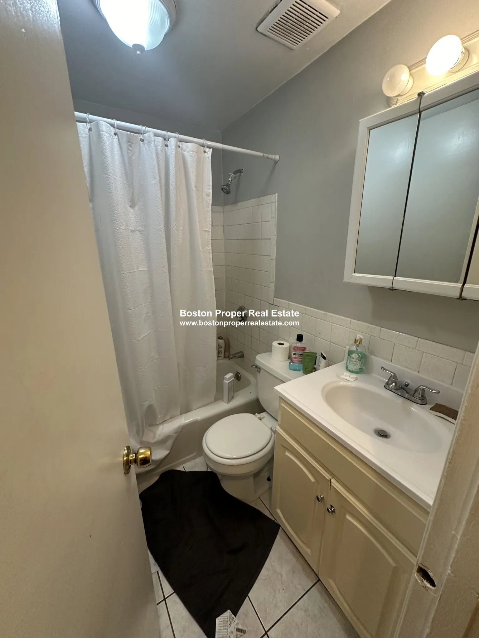 2 bed, 1 bath apartment for rent at 38 Garden St Unit 4, Beacon Hill — photo 5 of 21