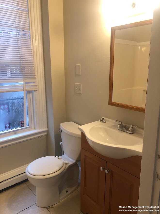 7 bed, 2 bath apartment for rent at 38 Gardner St Unit 2, Allston — photo 9 of 9