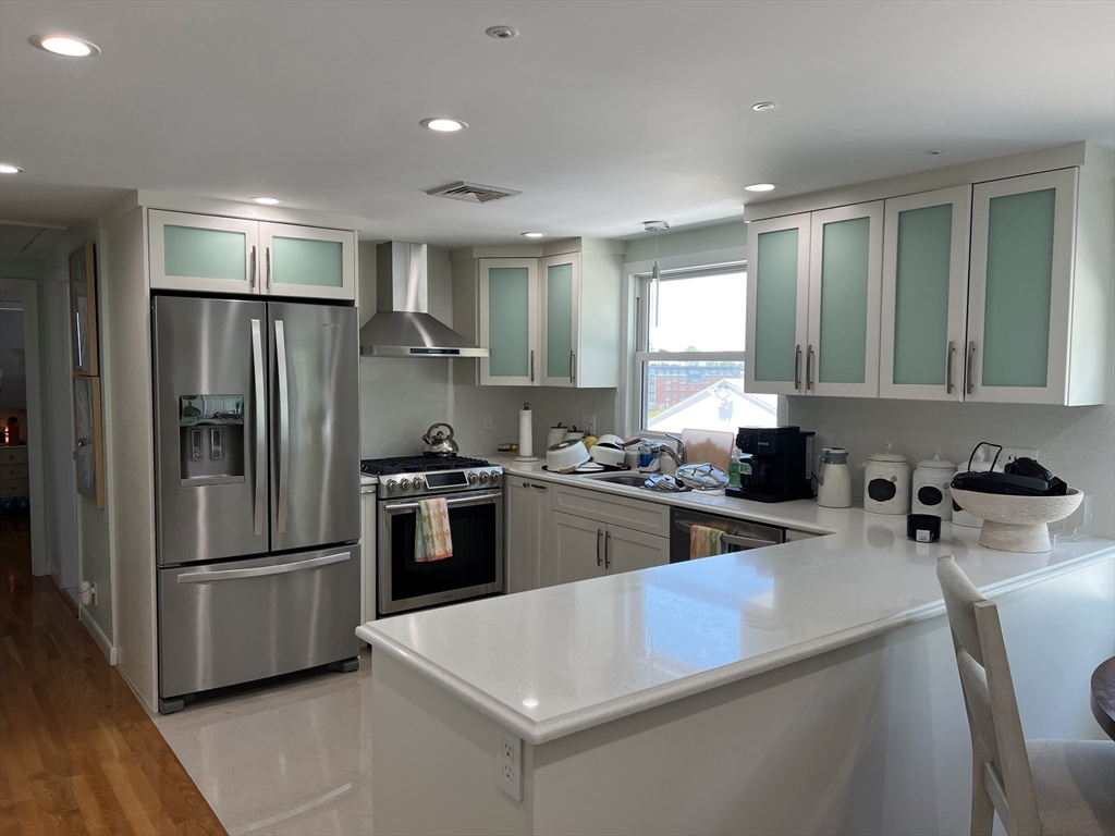 2 bed, 1 bath apartment for rent at 38 Garland St Unit 38, Everett — photo 2 of 16