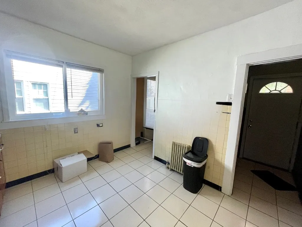 3 bed, 1 bath apartment for rent at 38 George St Unit 2, South Medford — photo 8 of 30