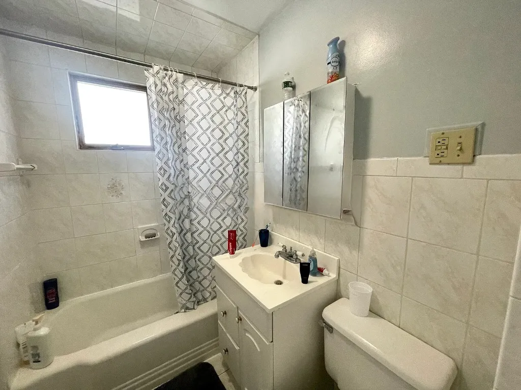 3 bed, 1 bath apartment for rent at 38 George St Unit 2, South Medford — photo 24 of 30