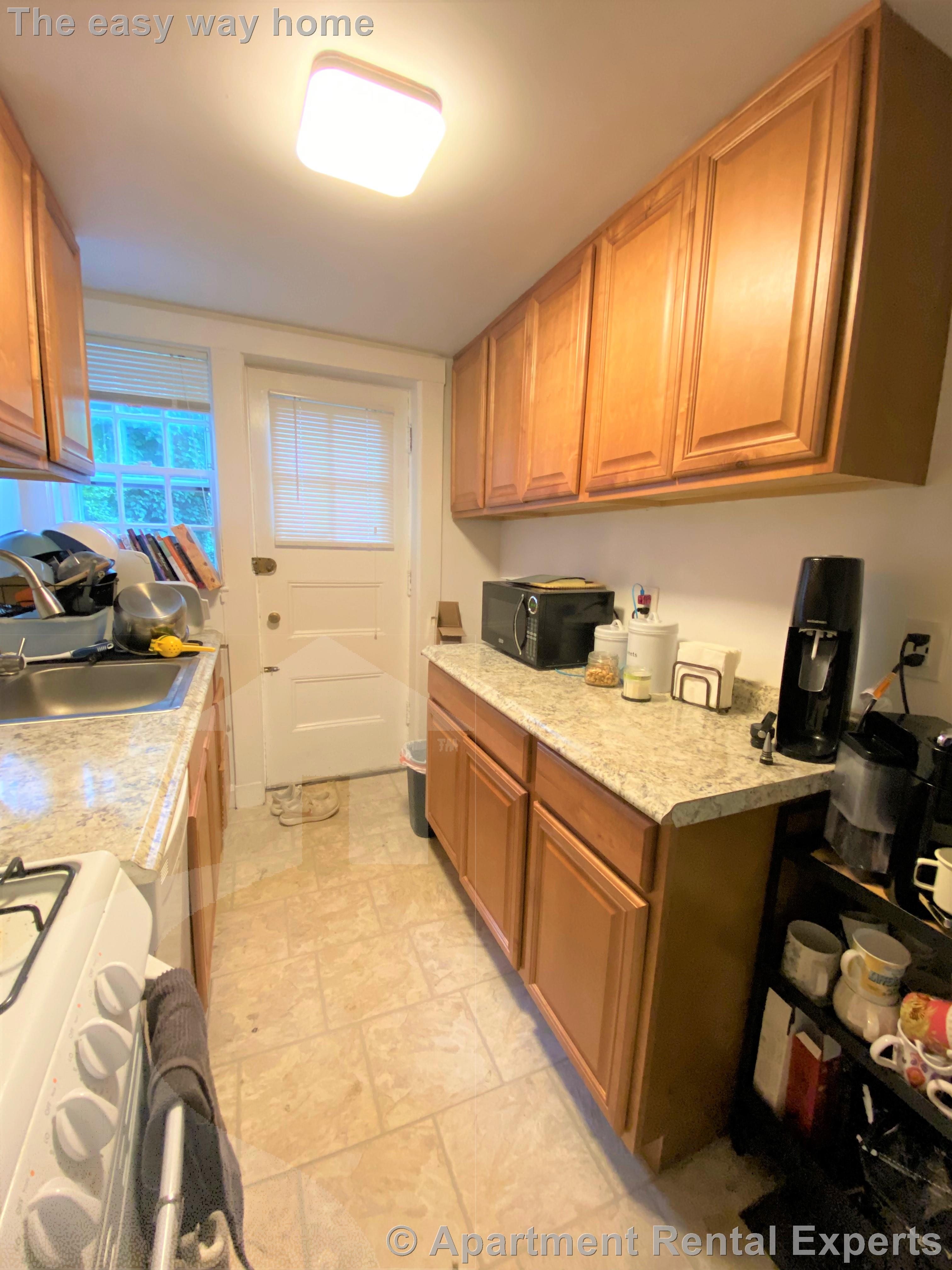 2 bed, 1 bath apartment for rent at 38 Gibson St Unit 2A, Harvard Square — photo 4 of 12