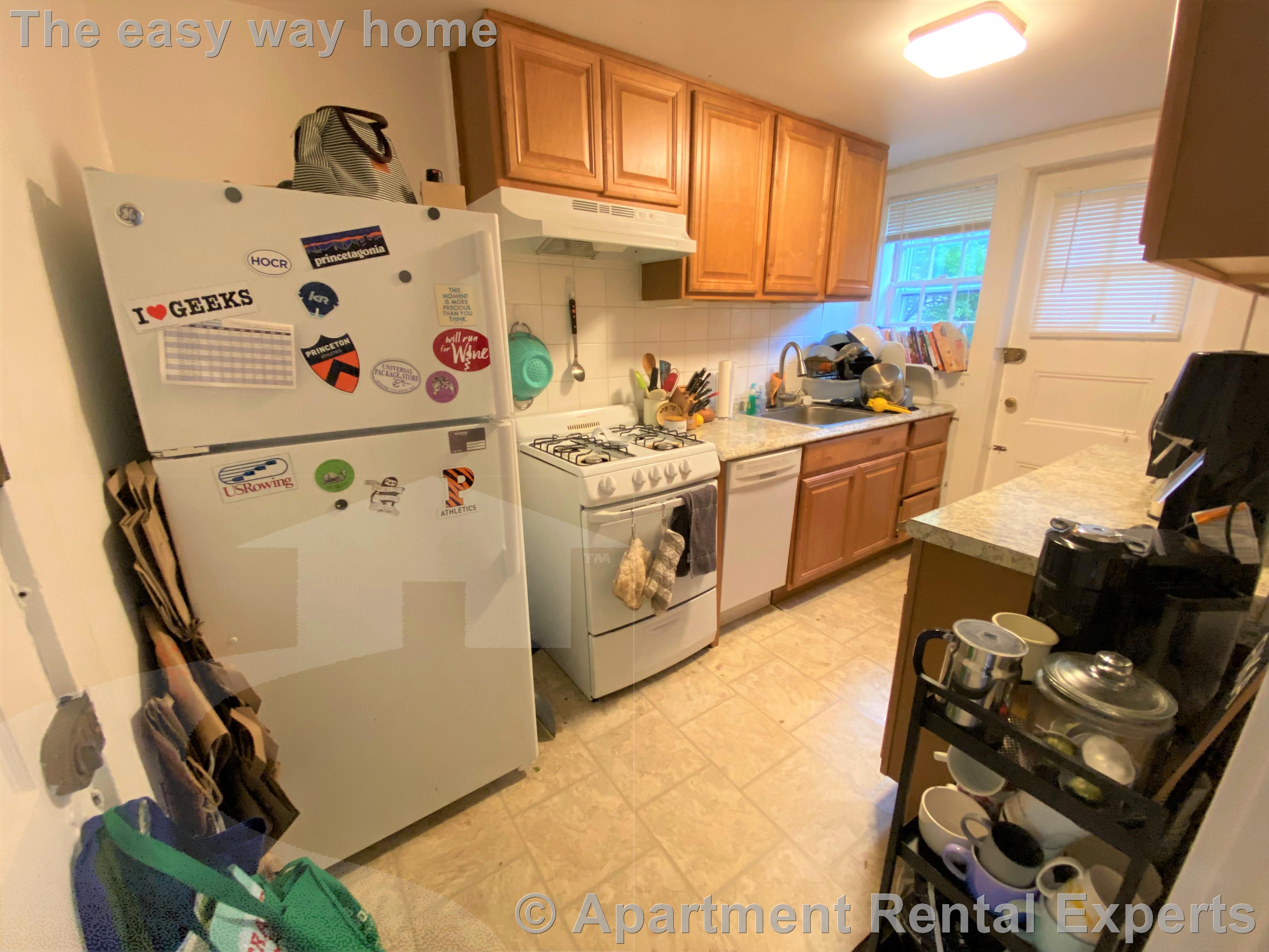 2 bed, 1 bath apartment for rent at 38 Gibson St Unit 2A, Harvard Square — photo 2 of 12