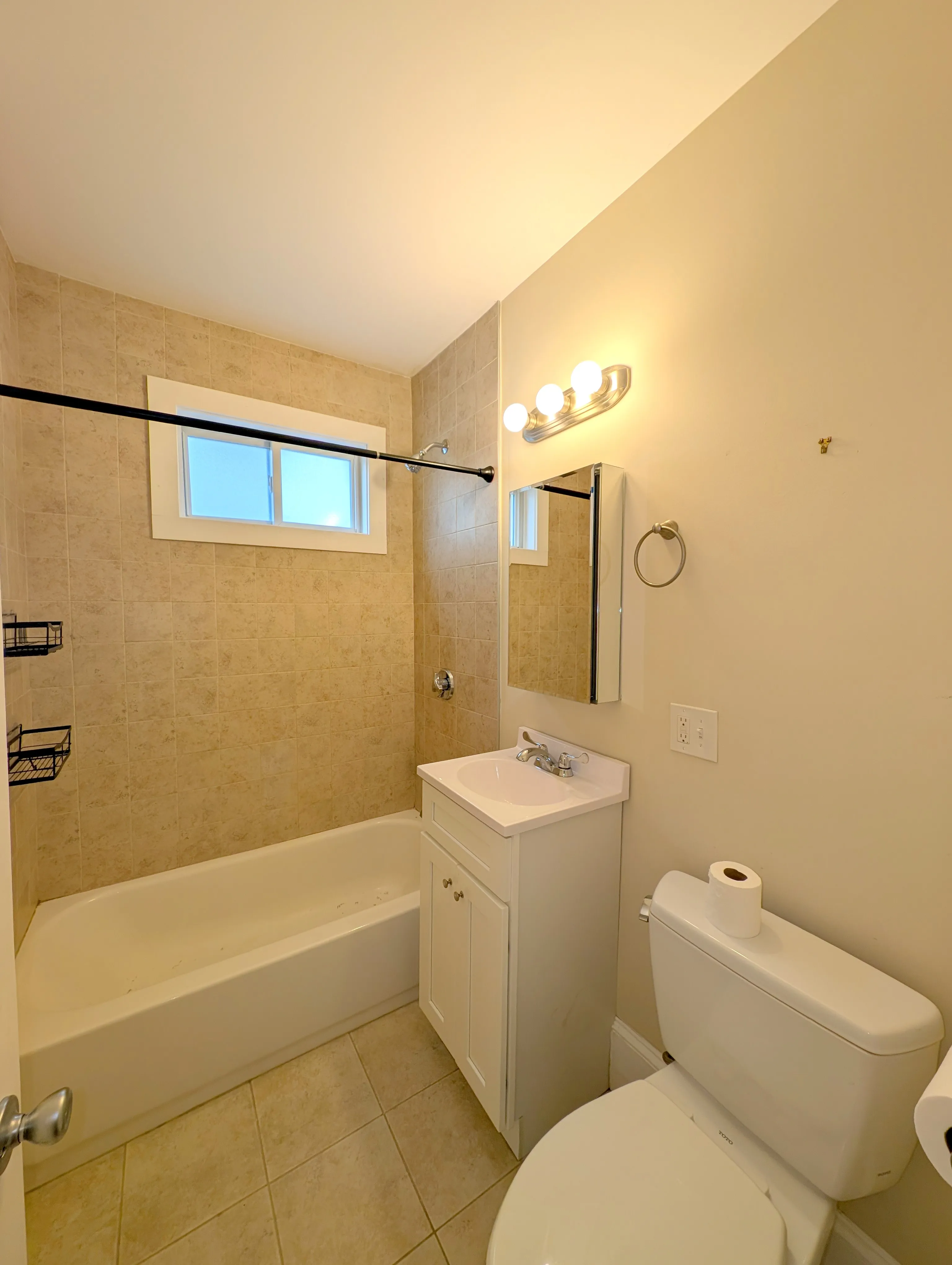 1.5 bed, 1 bath apartment for rent at 38 Gold Star Rd Unit 1, North Cambridge — photo 12 of 16