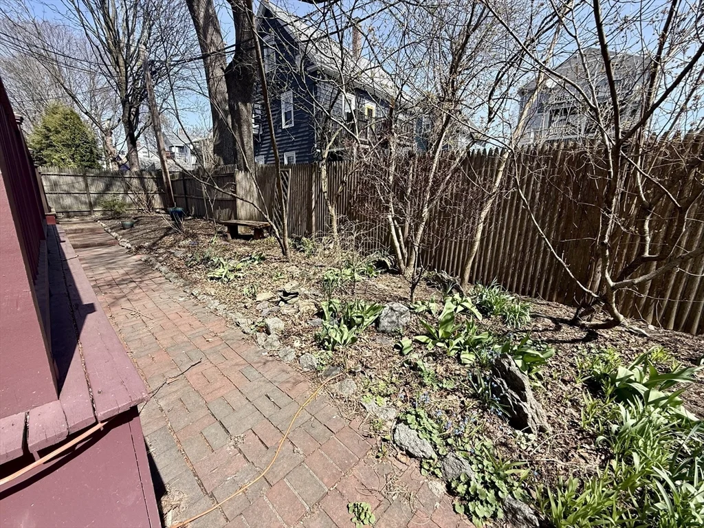 2 bed, 1 bath apartment for rent at 38 Goldsmith St Unit 3, Jamaica Plain — photo 20 of 23