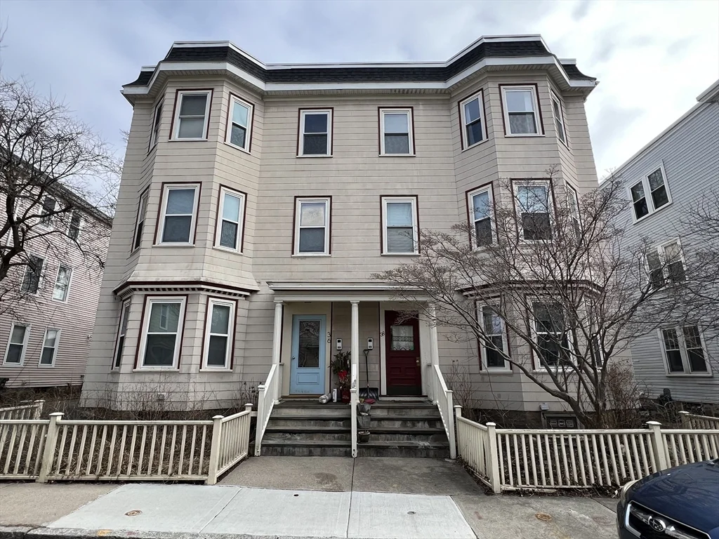 2 bed, 1 bath apartment for rent at 38 Goldsmith St Unit 3, Jamaica Plain — photo 1 of 23
