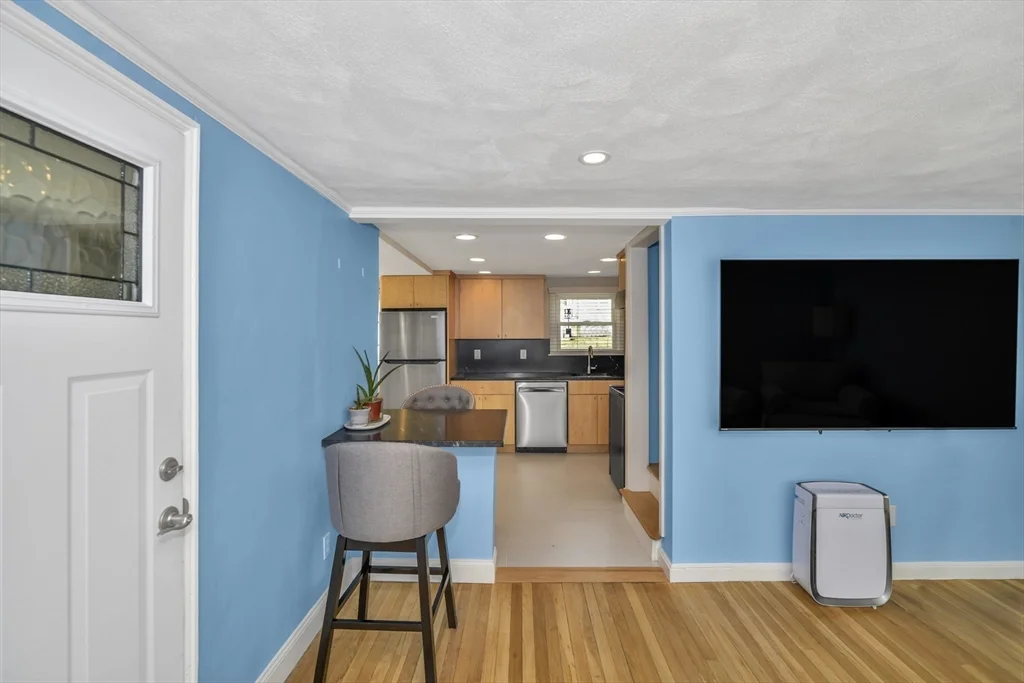 4 bed, 2 bath apartment for rent at 38 Grassmere Rd, Hyde Park — photo 5 of 26