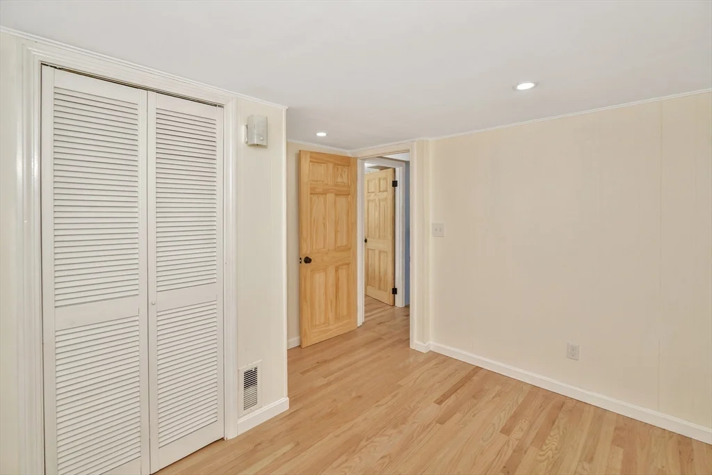 4 bed, 2 bath apartment for rent at 38 Grassmere Rd, Hyde Park — photo 14 of 26