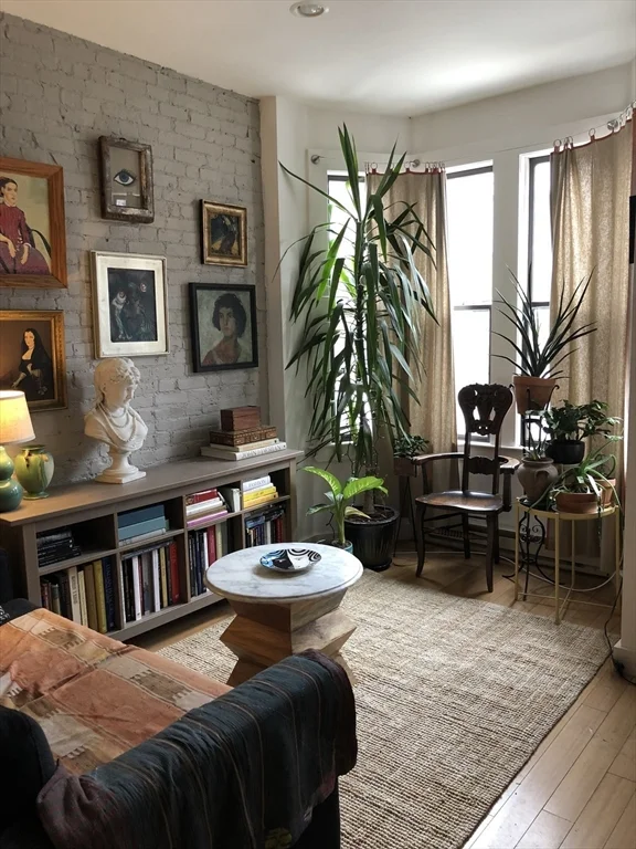 2 bed, 1 bath apartment for rent at 38 Greenwich St Unit 38, South End