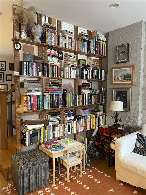 2 bed, 1 bath apartment for rent at 38 Greenwich St Unit 38, South End — photo 2 of 25
