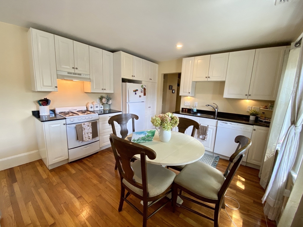 1 bed, 1 bath apartment for rent at 38 Grossman Unit 1R, Quincy — photo 4 of 10