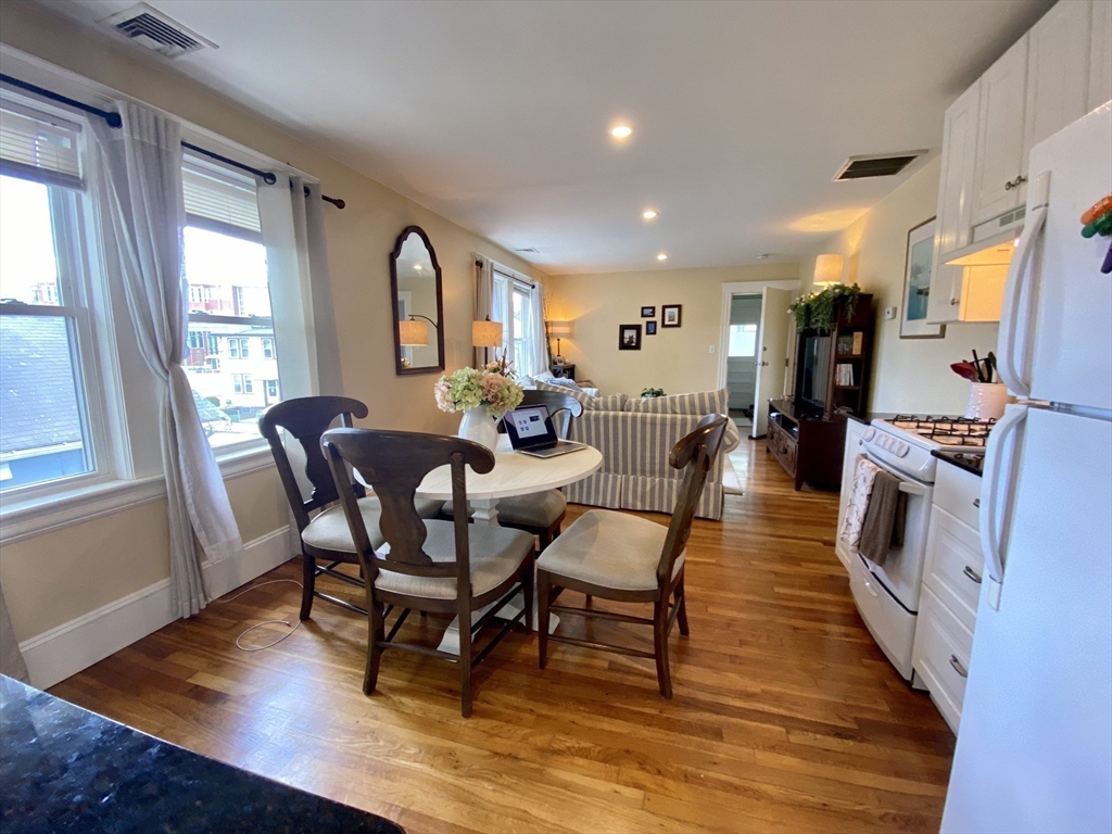 1 bed, 1 bath apartment for rent at 38 Grossman Unit 1R, Quincy — photo 6 of 10