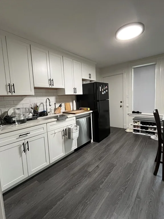2 bed, 1 bath apartment for rent at 38 Grove St Unit 38, Belmont — photo 1 of 10