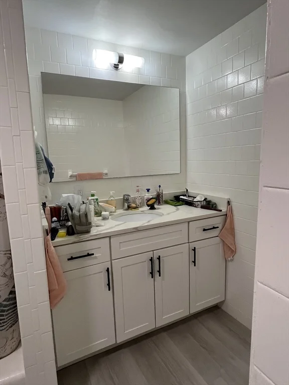 2 bed, 1 bath apartment for rent at 38 Grove St Unit 38, Belmont — photo 7 of 10