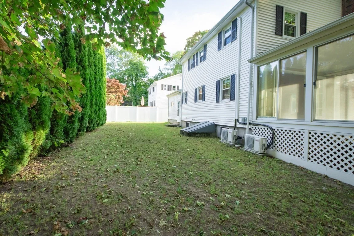 3 bed, 1 bath apartment for rent at 38 Guild St Unit 1, Lowell — photo 4 of 33