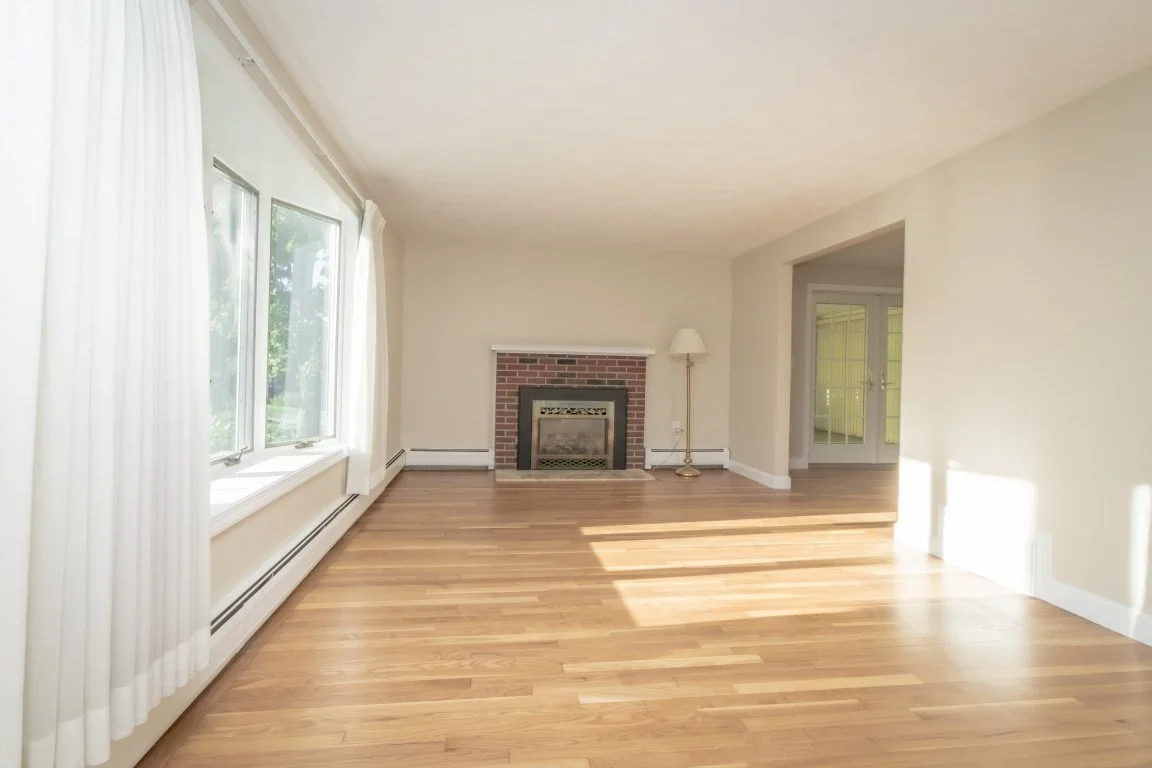 3 bed, 1 bath apartment for rent at 38 Guild St Unit 1, Lowell — photo 8 of 33