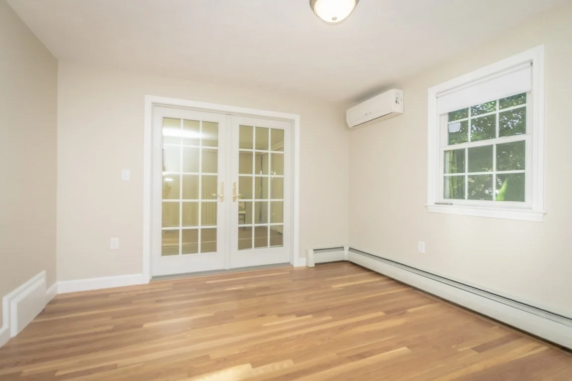 3 bed, 1 bath apartment for rent at 38 Guild St Unit 1, Lowell — photo 12 of 33