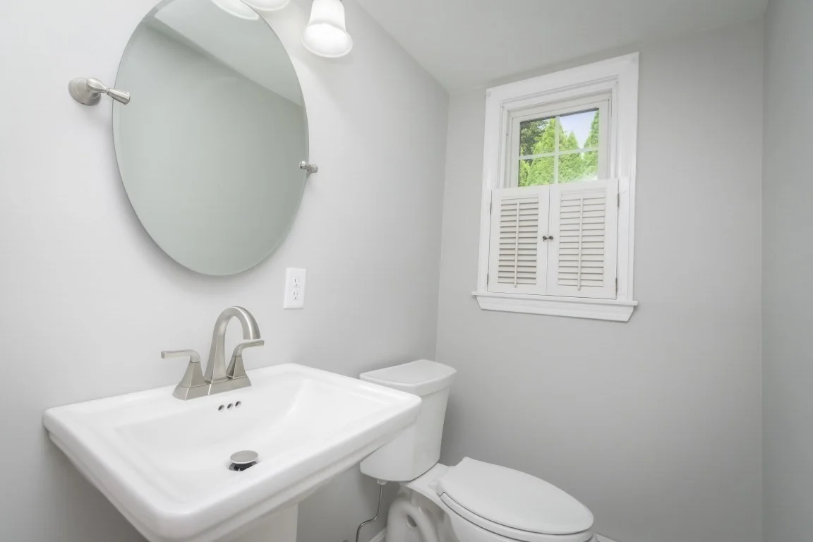 3 bed, 1 bath apartment for rent at 38 Guild St Unit 1, Lowell — photo 21 of 33