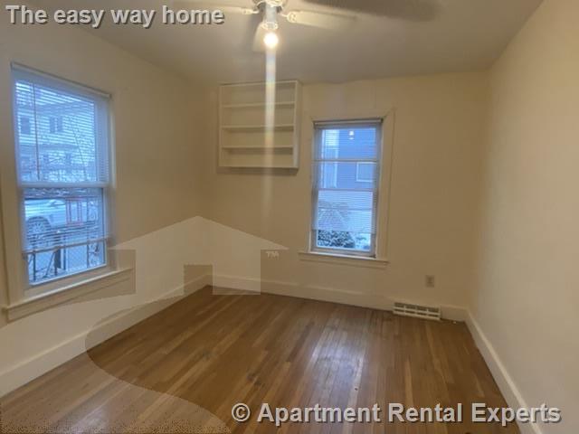 3 bed, 1 bath apartment for rent at 38 Hanson St Unit 1, Ward Two