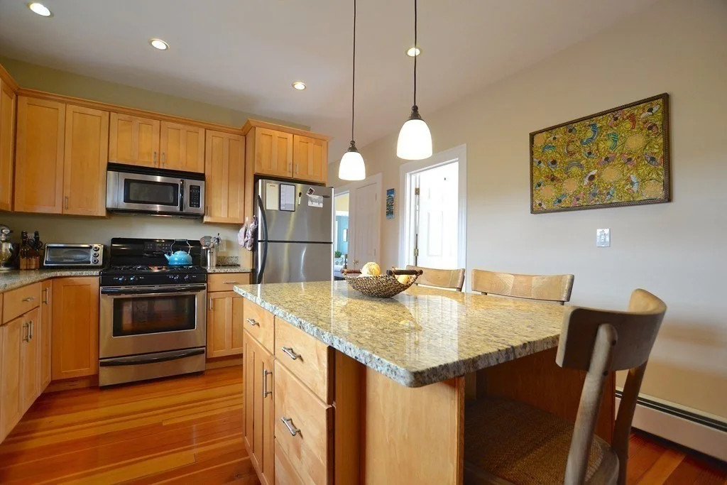 2 bed, 1 bath apartment for rent at 38 Harrison St Unit 2, Ward Two — photo 5 of 11