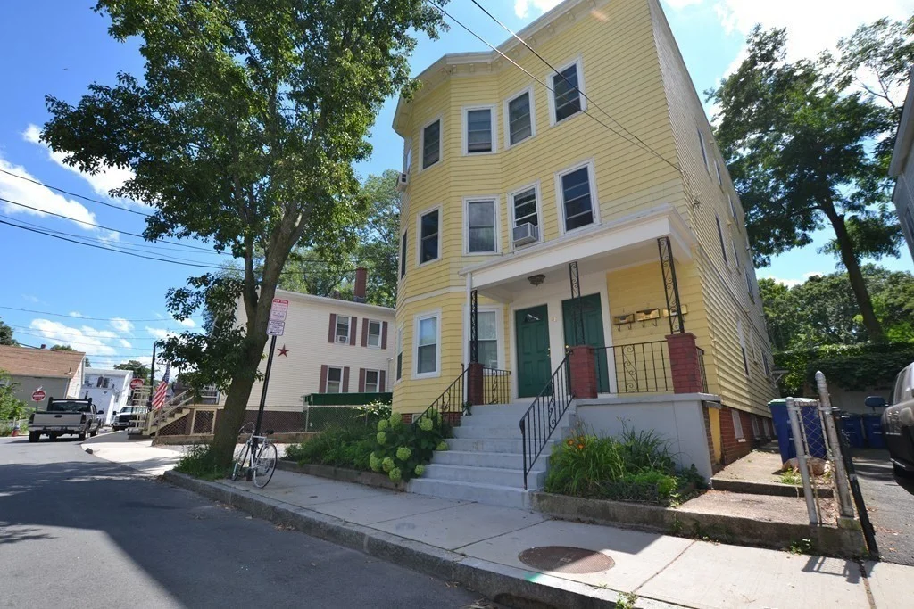 2 bed, 1 bath apartment for rent at 38 Harrison St Unit 2, Ward Two — photo 1 of 11