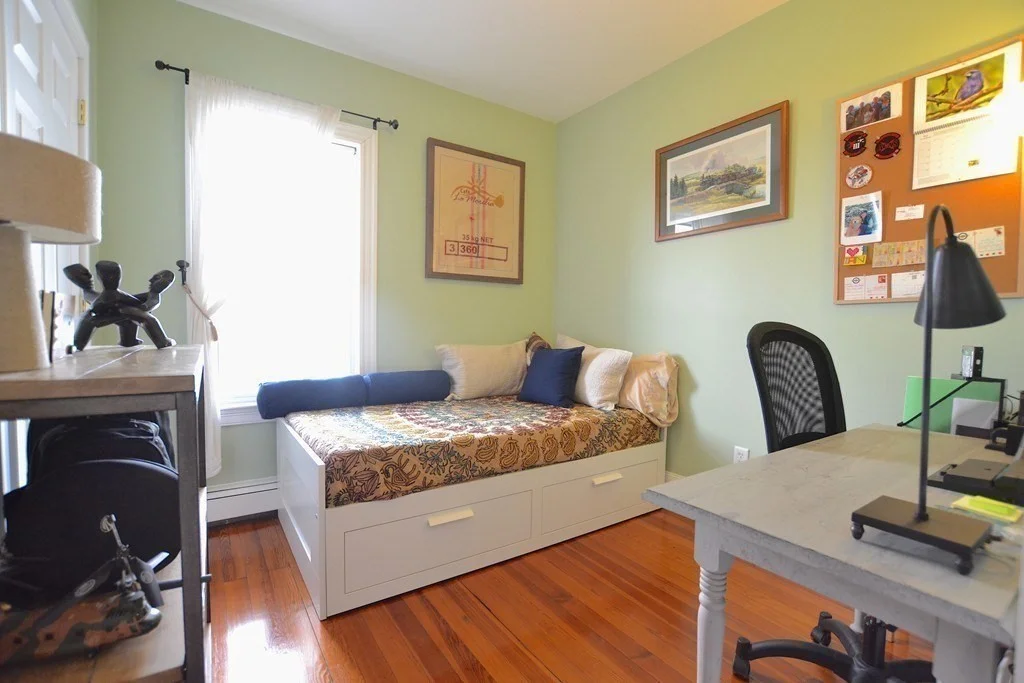 2 bed, 1 bath apartment for rent at 38 Harrison St Unit 2, Ward Two — photo 3 of 11