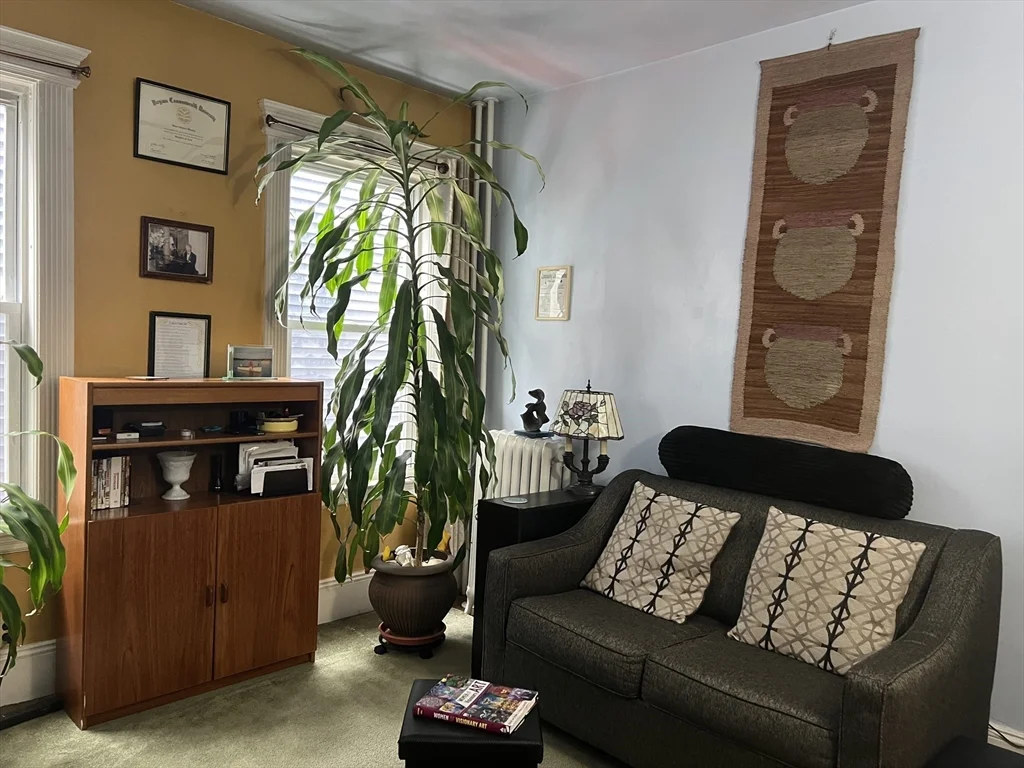 3 bed, 1 bath apartment for rent at 38 Hawthorn Ave Unit 1, Winthrop — photo 12 of 13