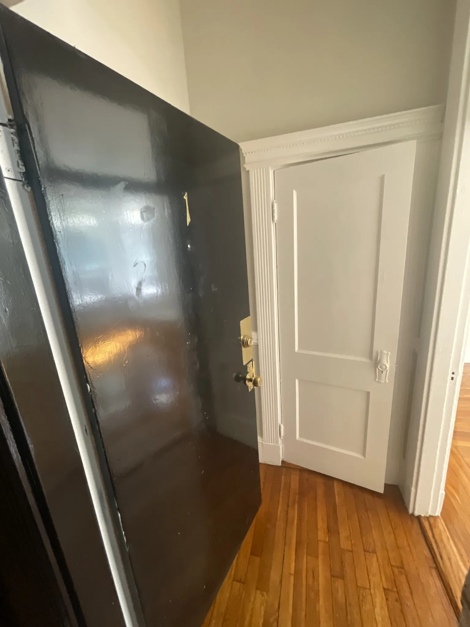 Studio bed, 1 bath apartment for rent at 38 Hemenway St Unit 1, Fenway — photo 2 of 10