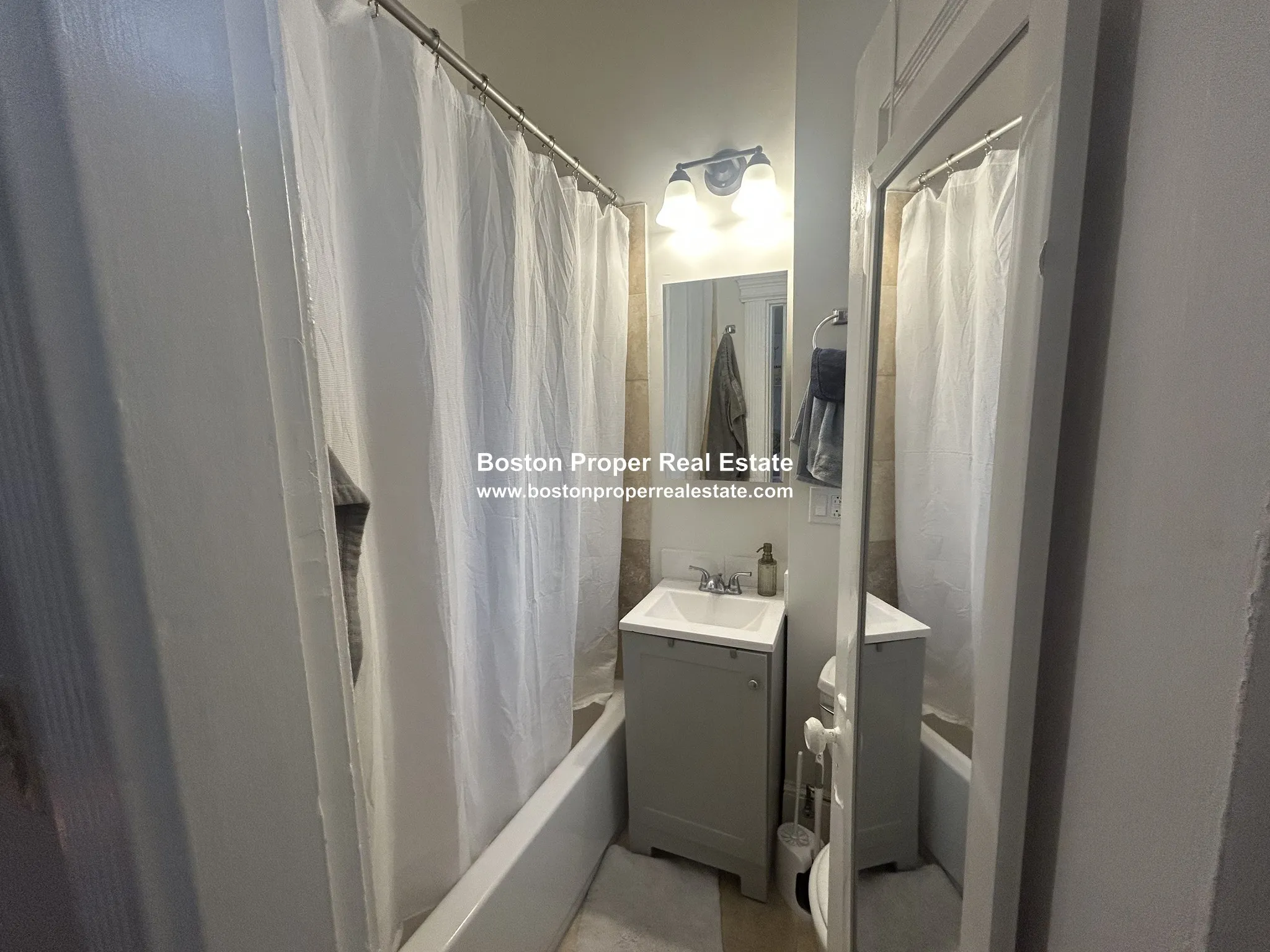 Studio bed, 1 bath apartment for rent at 38 Hemenway St Unit 1, Fenway — photo 5 of 7