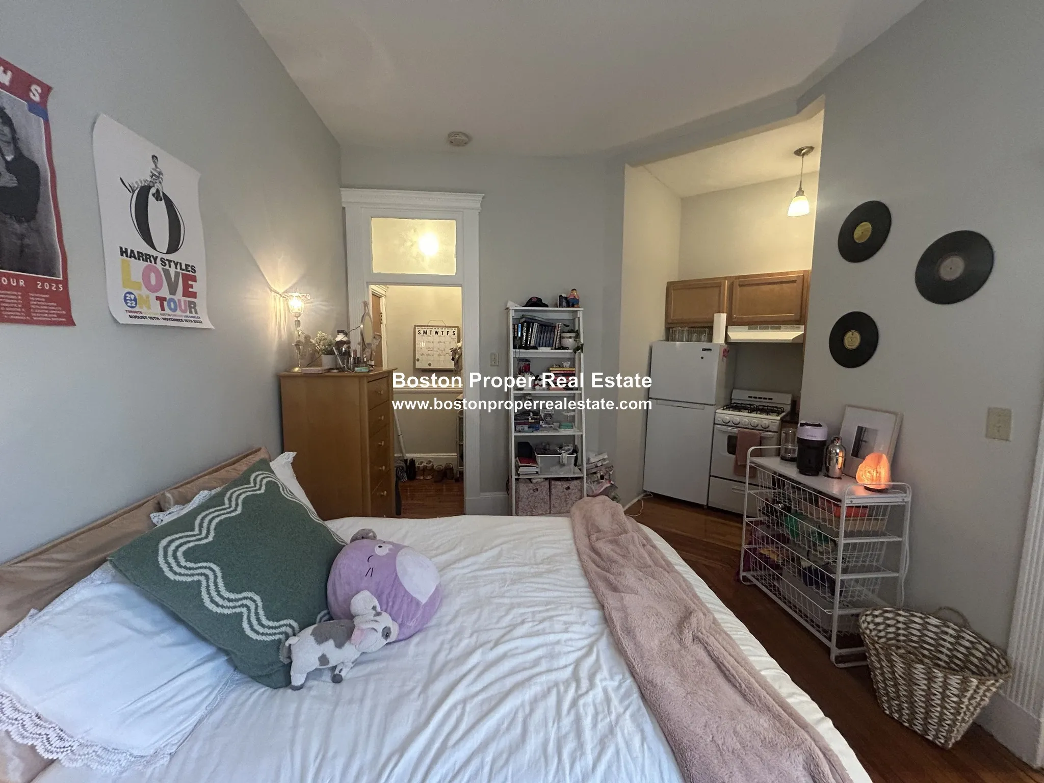 Studio bed, 1 bath apartment for rent at 38 Hemenway St Unit 1, Fenway — photo 4 of 7